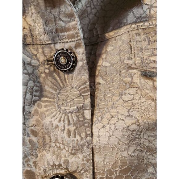 NWOT CHICO'S 2 (Large) Metallic Floral Jacquard Button Up Jacket Platinum Gold - Picture 4 of 8